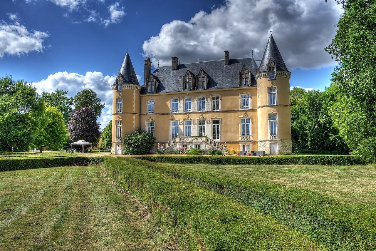 布拉瓦诺曼底城堡酒店 Saint-Denis-sur-Huisne 外观 照片